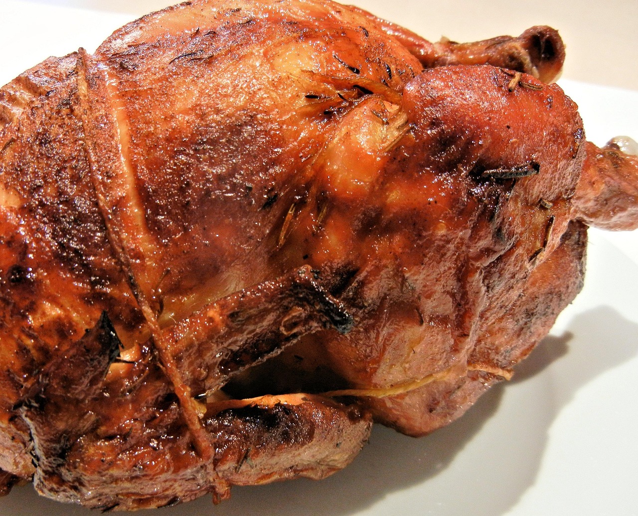 découvrez les délices d'une rôtisserie authentique où vous pourrez savourer des viandes juteuses et dorées à la perfection, accompagnées d'accompagnements savoureux. un voyage culinaire inoubliable pour les amateurs de bonne cuisine.