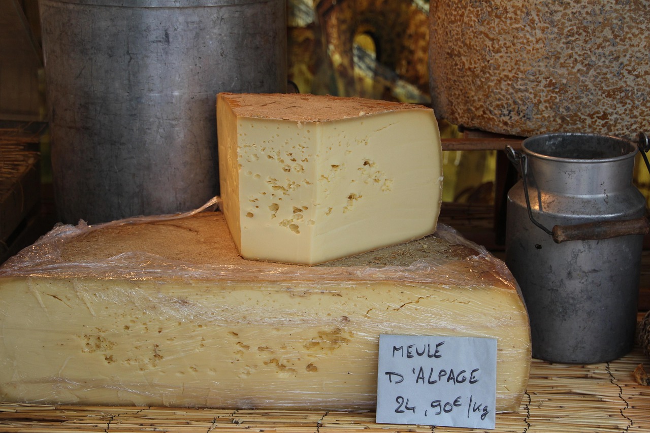 découvrez comment composer un plateau de fromages savoureux et varié, parfait pour toutes vos réceptions ou dîners entre amis. conseils de présentation, accords mets et vins, et astuces pour ravir vos convives !